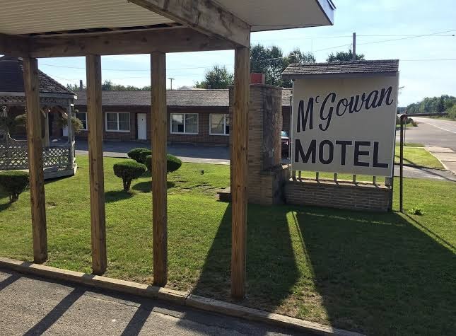 Mc Gowan's Family Motel-Restaurant